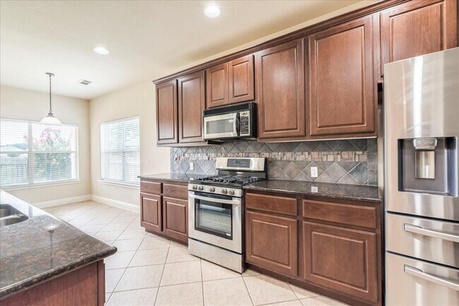 Building Photo - 3831 Aqua Ln
