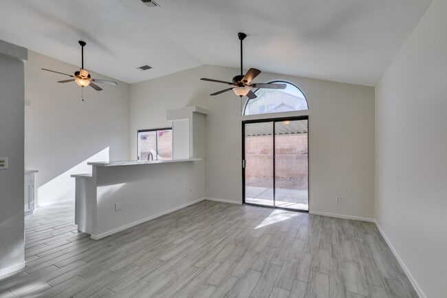 Building Photo - Beautifully Upgraded 3BD/2BA Home in Henderson’s Green Valley