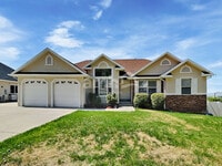 Building Photo - 1121 N 600 E