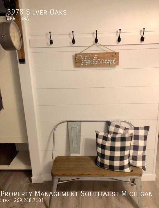 Building Photo - 3978 Silver Oaks Dr