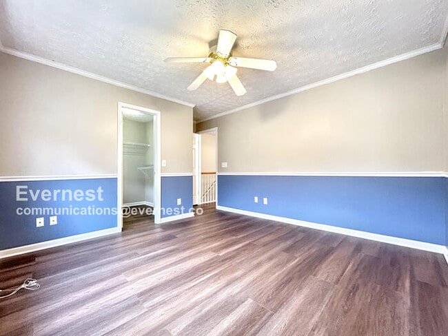 Building Photo - 520 Kensigton Park Dr