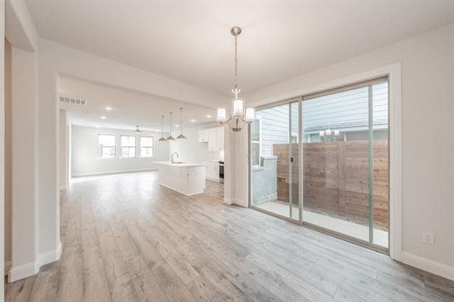 Building Photo - 9709 Thorncrown Ln
