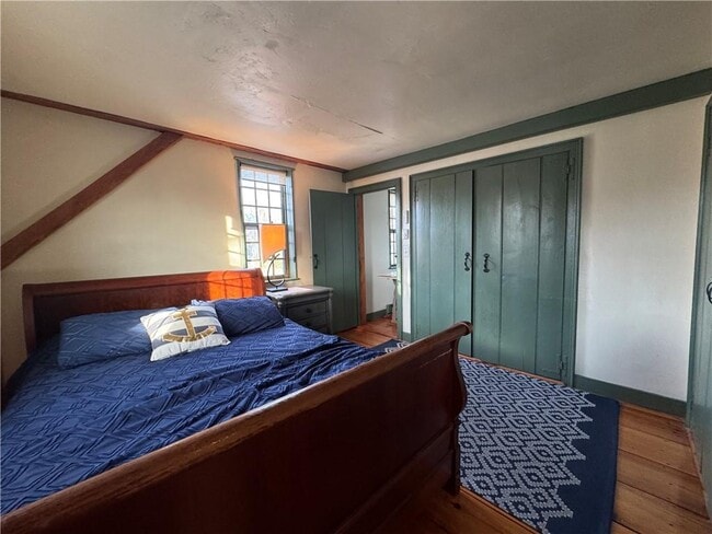 Building Photo - 9 Thames St