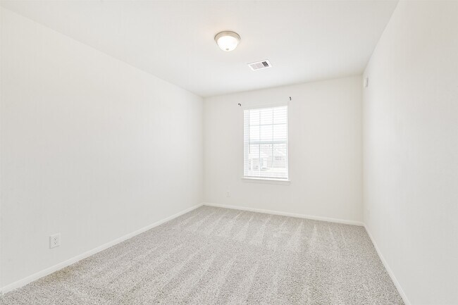 Building Photo - 30812 Willow Green Ln