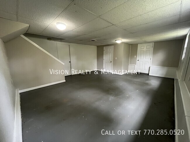 Building Photo - 153 Carroll Cir