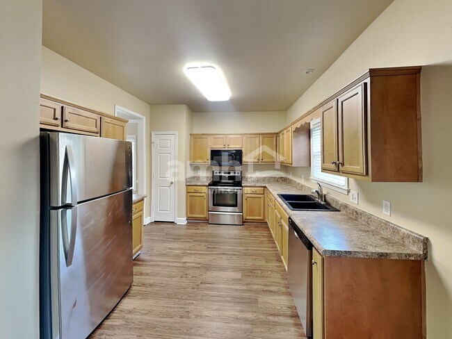 Building Photo - 3030 Romain Trl