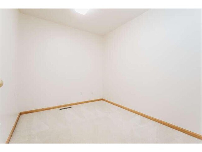 Building Photo - 17583 Foxboro Ln