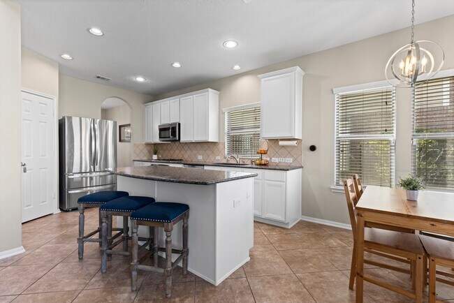 Building Photo - 63 W Lasting Spring Cir