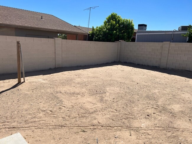 Building Photo - Two Bedroom San Luis Home with Fenced Back Yard