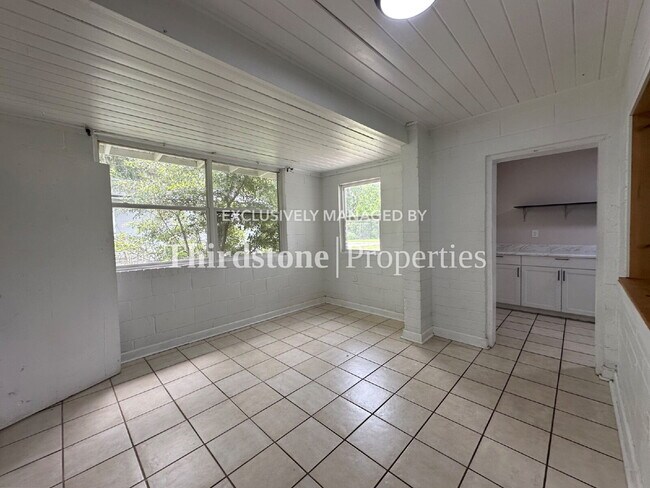 Building Photo - 6371 Ricker Rd