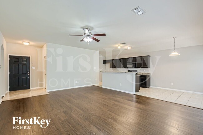 Building Photo - 278 Meadowcrest Dr