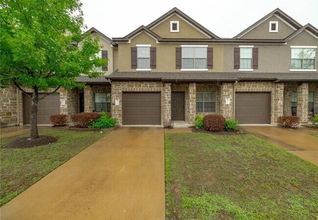 Building Photo - 1900 Little Elm Trail