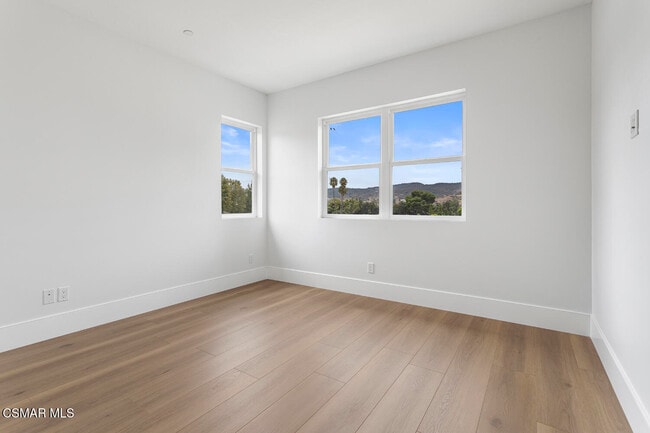 Building Photo - 295 Toyon Ct