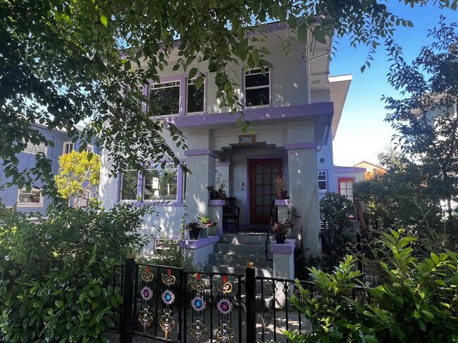 Building Photo - 3148 College Ave