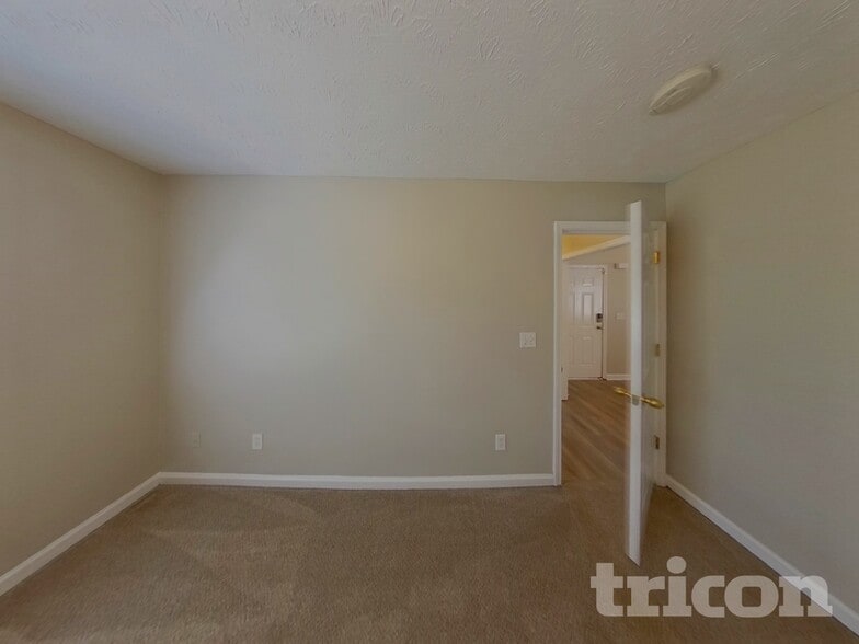 Building Photo - 169 Floresta Dr