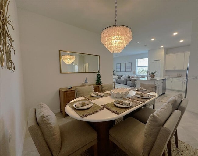 Building Photo - 14201 Heritage Landing Blvd