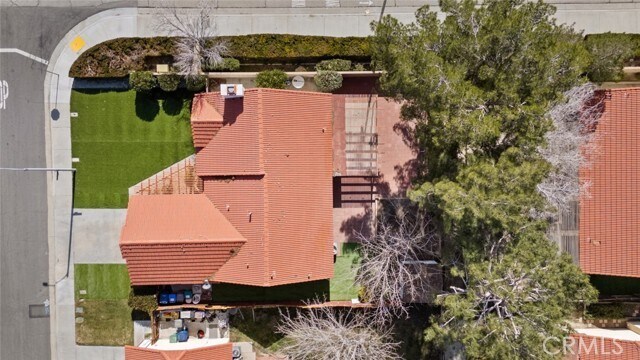 Building Photo - 43203 27th St W