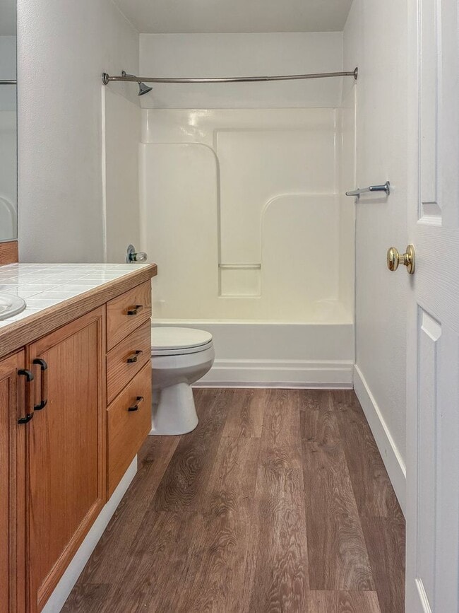 Building Photo - 3 Bedroom 2 Bath Ranch Home Available Now- February Free !