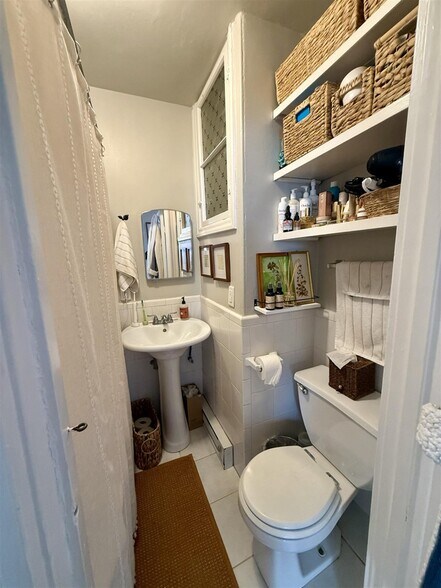 Building Photo - 11 Eustis St