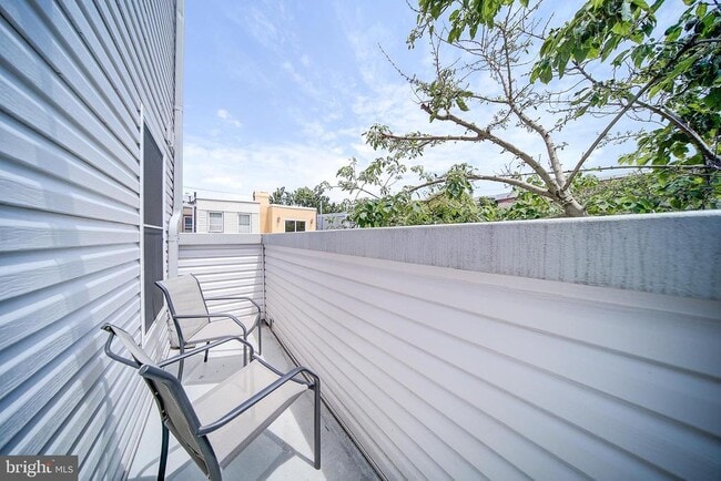 Building Photo - 1513 S Lambert St