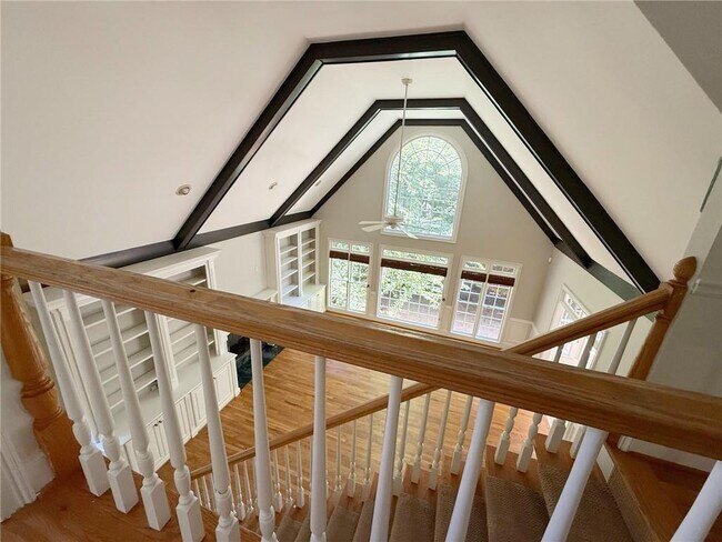 Building Photo - 305 Pilgrimage Point