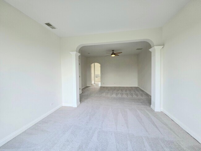 Building Photo - 2085 Valor Ct