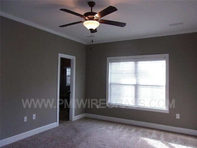 Building Photo - 102 Dawson Ln