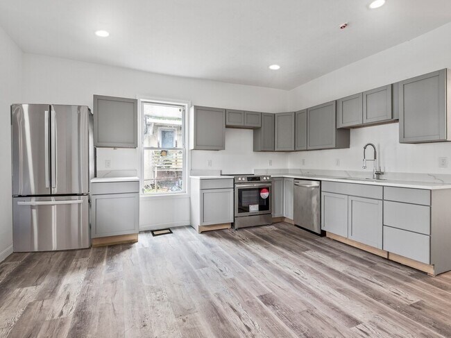 Building Photo - 42 William St