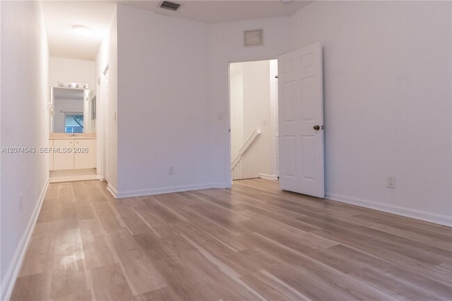 Building Photo - 1410 S Santa Catalina Cir