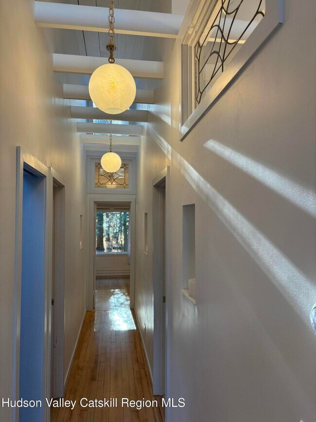 Building Photo - 299 Wittenberg Rd