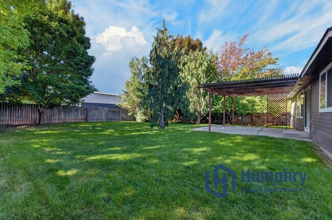 Building Photo - 8933 W Mediterranean Ct