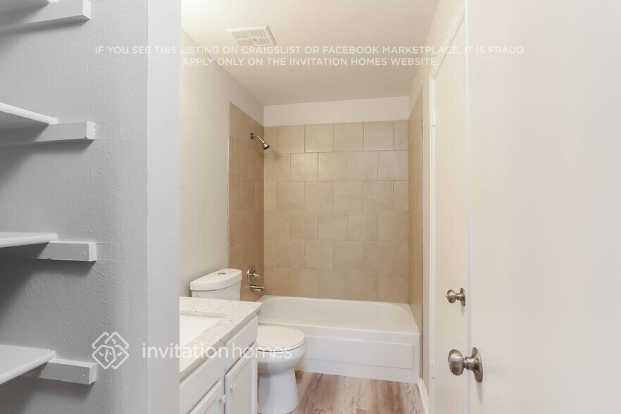 Building Photo - 17959 E Cornell Dr