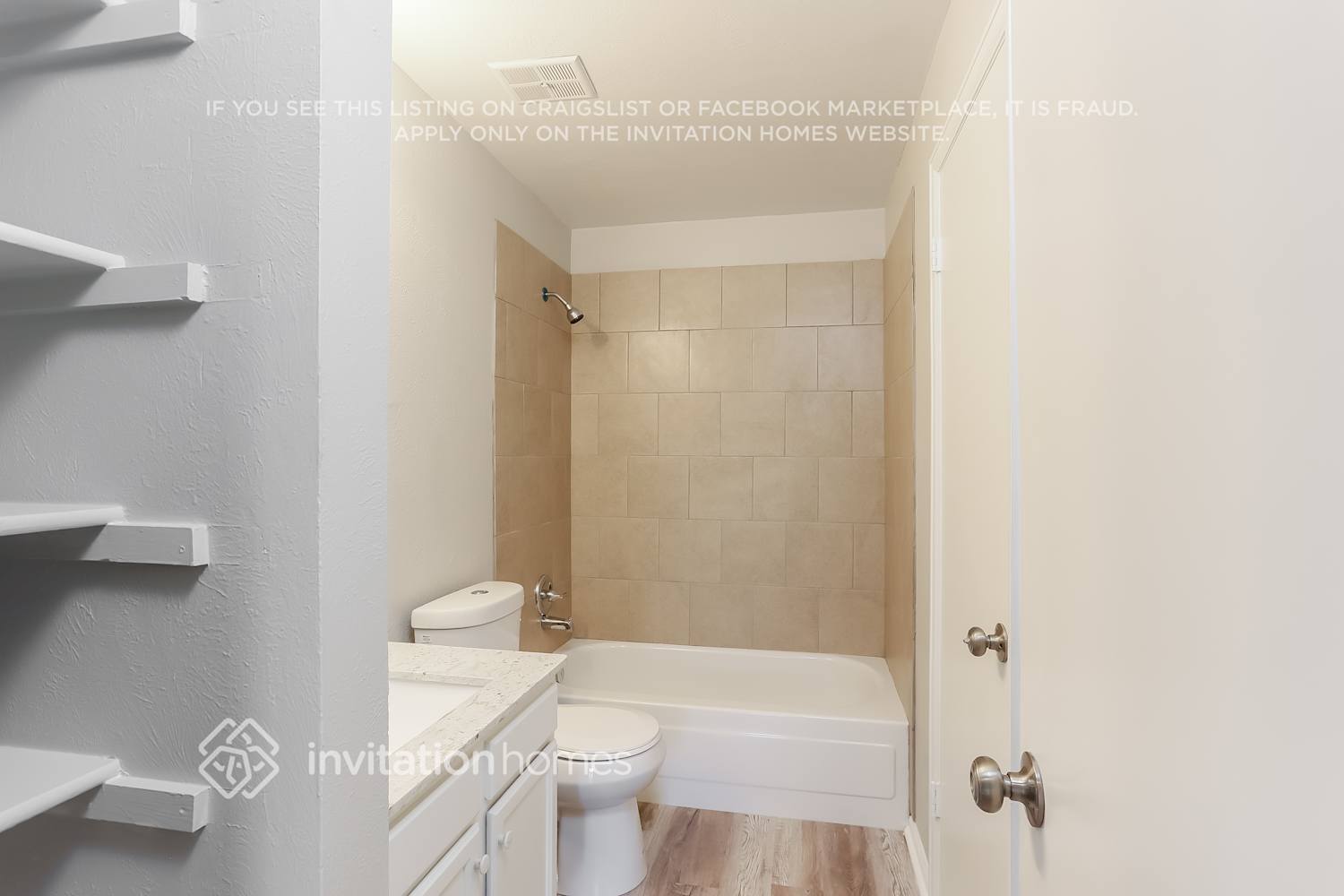 Building Photo - 17959 E Cornell Dr