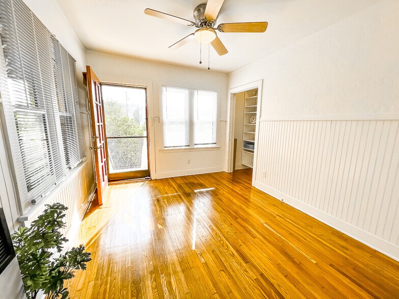 Building Photo - 239 Pacific St