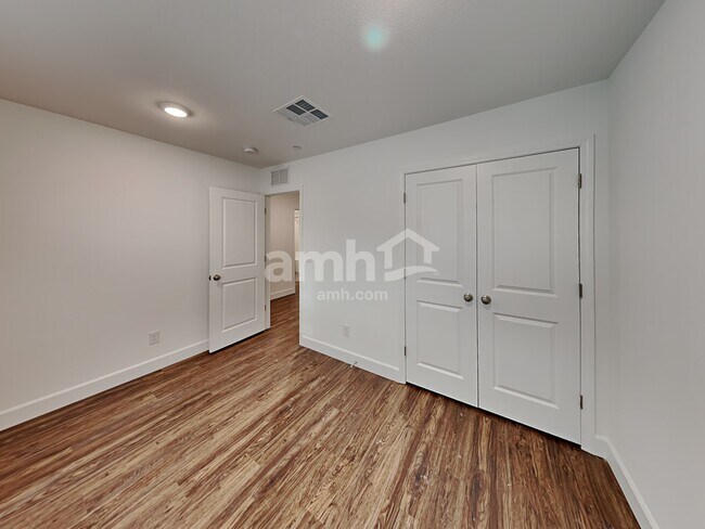 Building Photo - 3357 Blodwen St