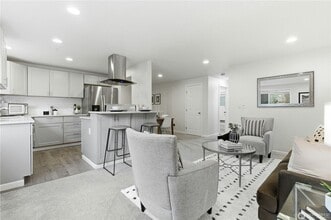 Building Photo - 2Bd/1.25Ba Edmonds Condo