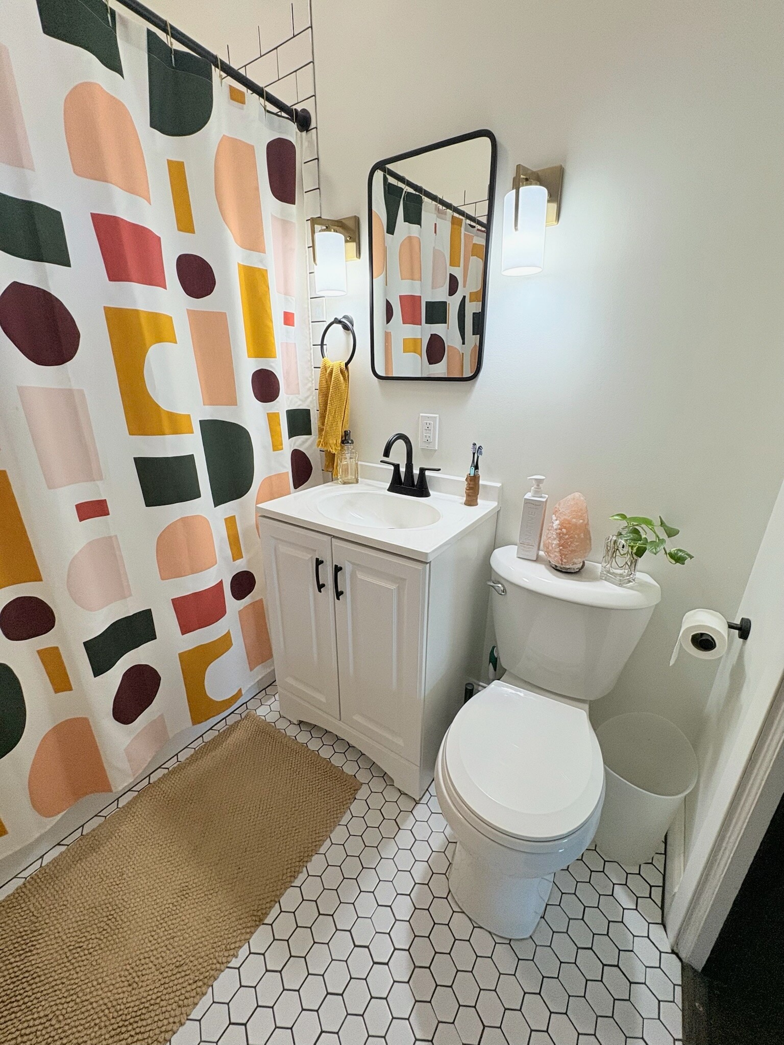 Bathroom - 2900 NE Tyler St