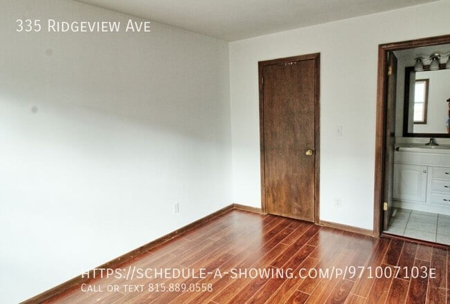 Building Photo - 335 Ridgeview Ave