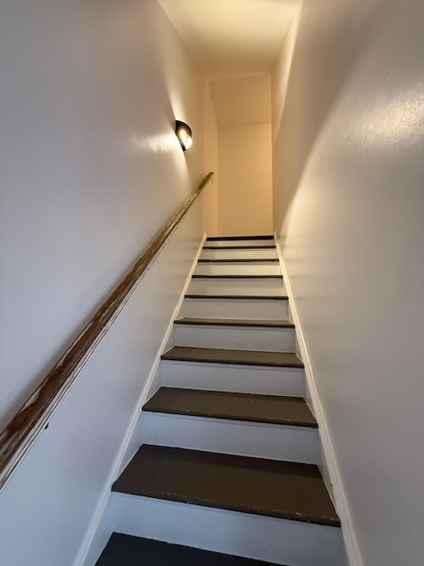 Building Photo - 2733 Crosswinds Dr