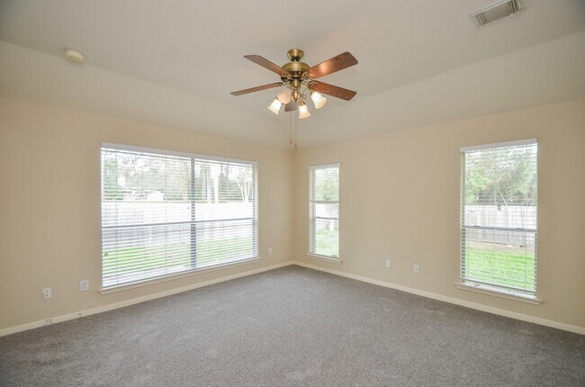 Building Photo - 102 N Holly Laurel Cir