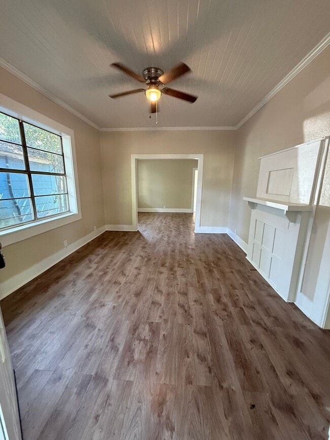 Building Photo - 3BD 1.5BA Single Home in Baton Rouge