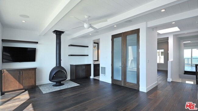 Building Photo - 11940 Whalers Ln