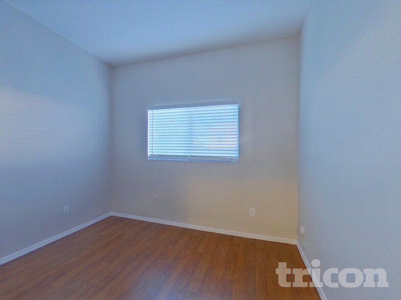 Building Photo - 2840 W Mineral Butte Dr