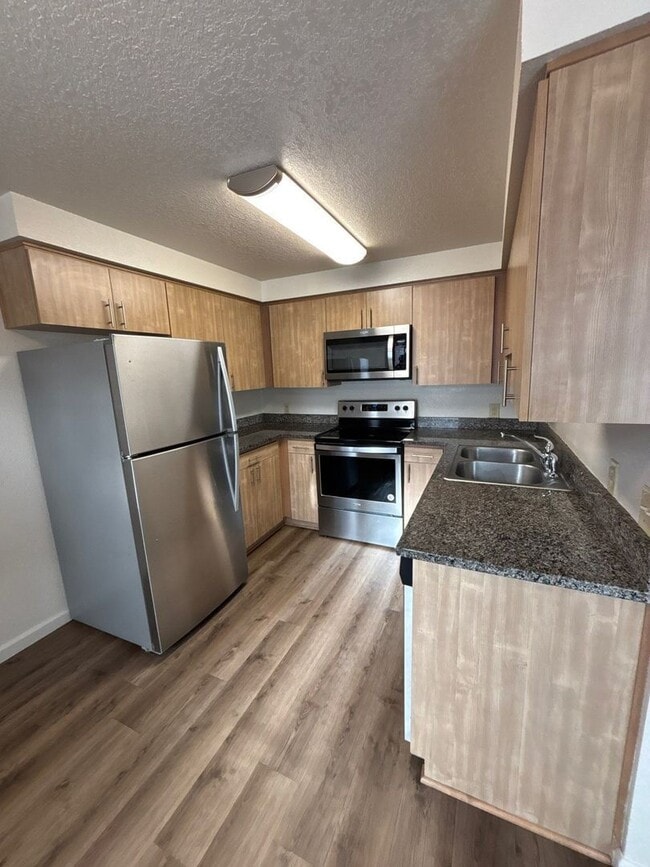 Building Photo - 1005 Boedies Dr