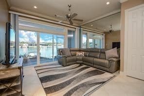 Building Photo - 168 Lake Point Blvd