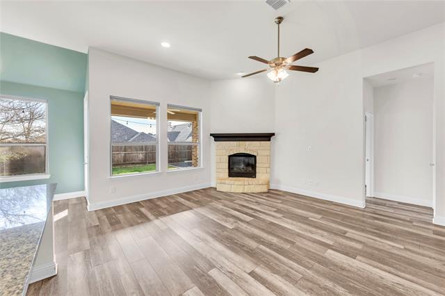 Building Photo - 1523 Carnation St