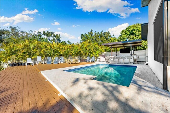 Building Photo - 2500 Monterey St