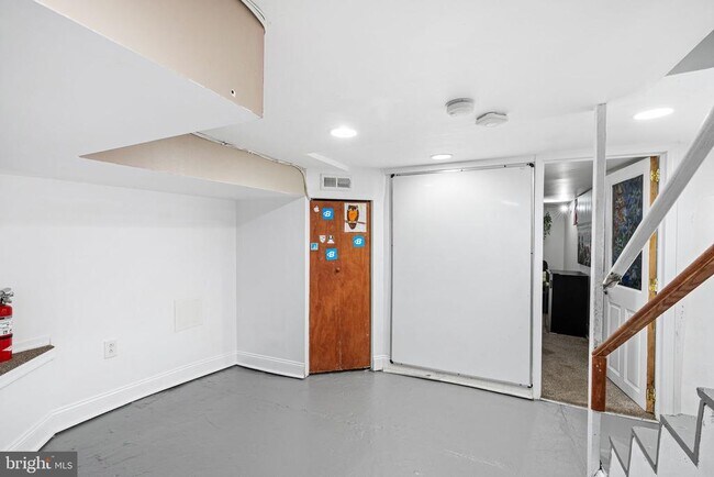 Building Photo - 1228 S 22nd St