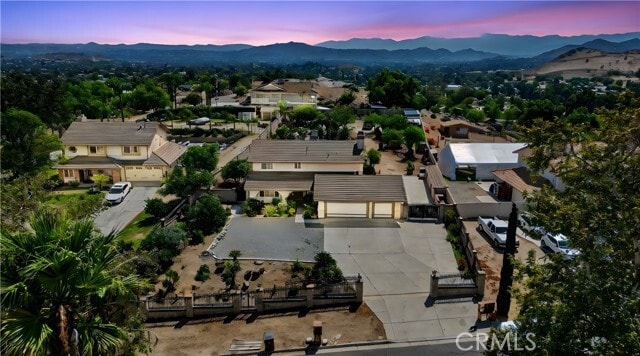 Primary Photo - 10728 Valley Dr