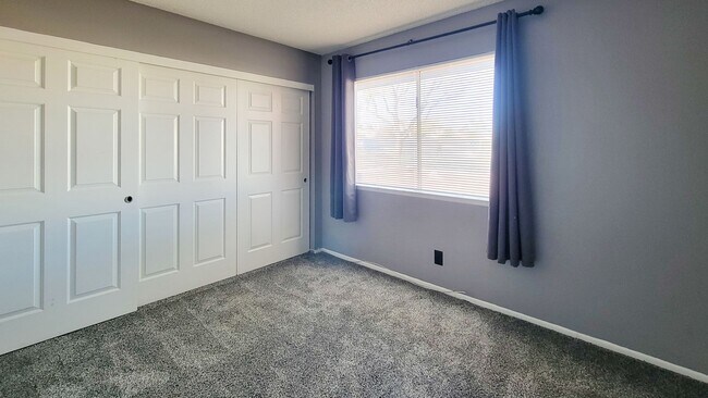 Building Photo - 8525 Del Rey Ave